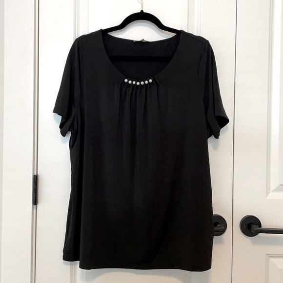 Laura plus black t-shirt with pearl details - Picture 1 of 7